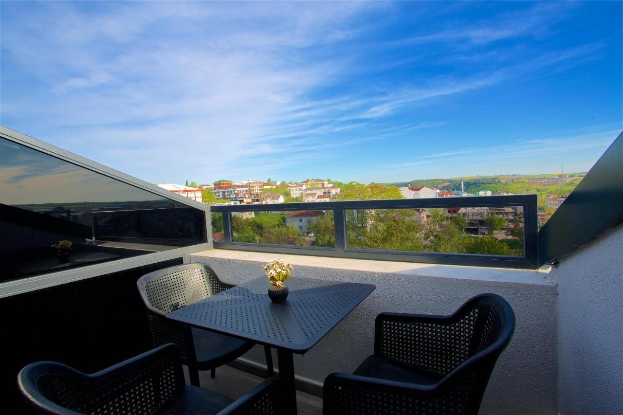 Days Inn By Wyndham Istanbul Arnavutkoy Exterior foto
